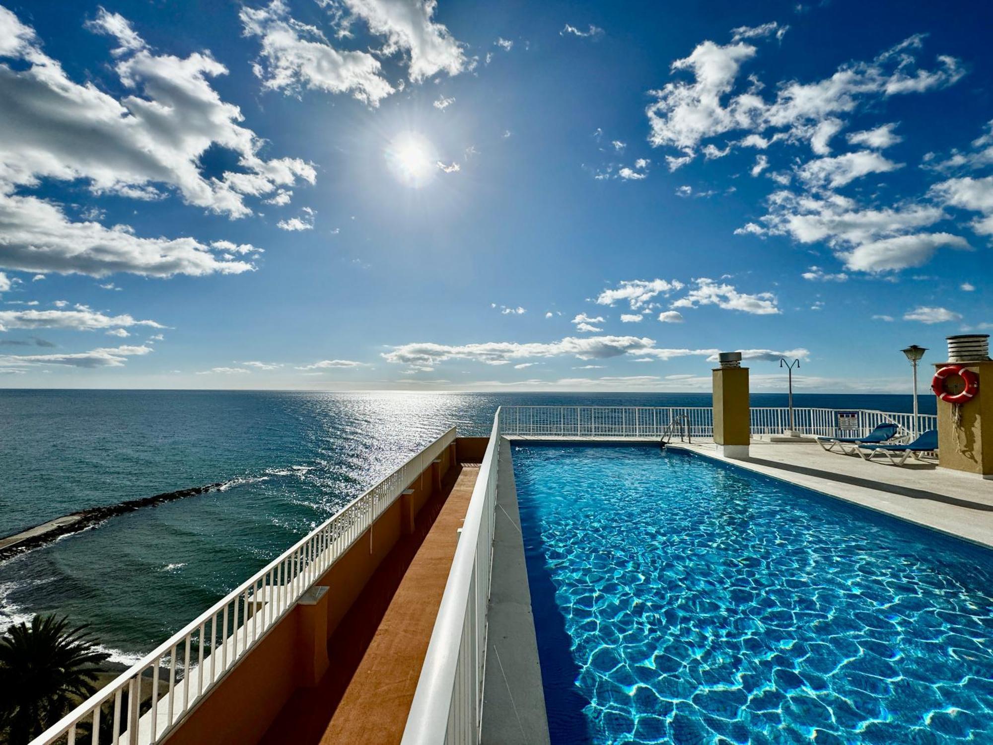 Beachfront Bliss, On The Promenade - Eaw Homes Appartamento Marbella